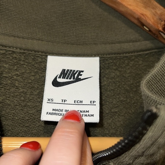 Nike Olive Green Zip-Up Jacket - Picture 6 of 8